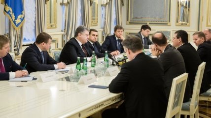  Порошенко и Шефчович обсудили шаги к увеличению энергонезависимости Украины