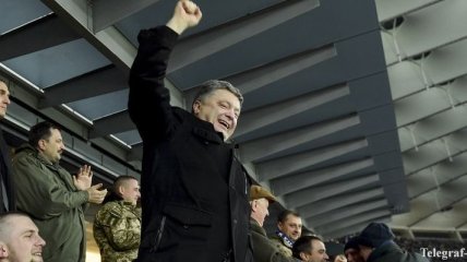 Президент Украины Петр Порошенко приносит удачу киевскому "Динамо"
