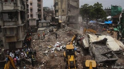 Под завалами в Мумбае погибло 10 человек