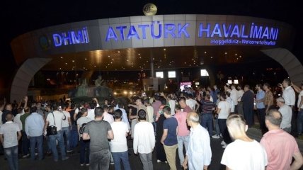 Самолет Эрдогана приземлился в Стамбуле