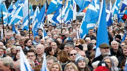 Десятки тысяч шотландцев потребовали независимости от Великобритании