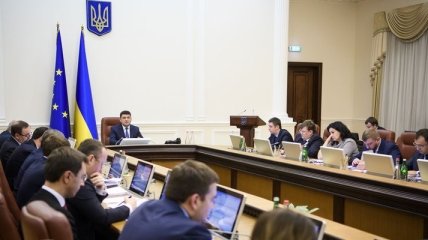 Правительство одобрило продление на год ответных ограничений в торговле с РФ