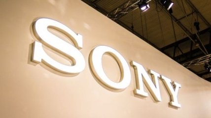 В Сети появились изображения Sony Xperia XZ4 с тремя камерами