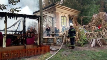В Пушкинском парке в Киеве сгорел ресторан