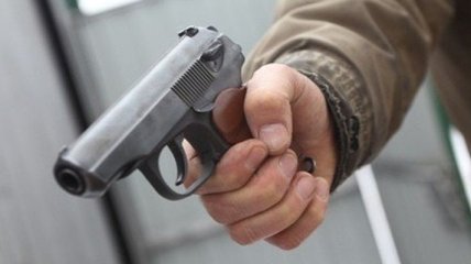 В Харькове неизвестный стрелял в курсанта