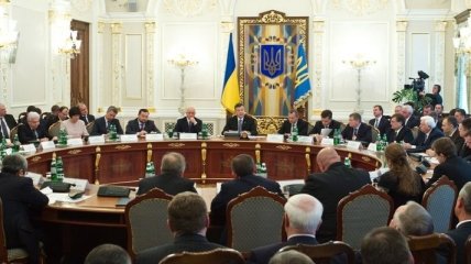 Правительство Украины готово сесть за стол переговоров со студентами