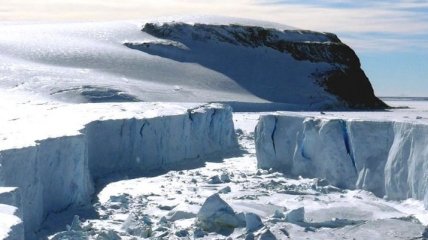 Сбегает в океан: ледник Купол Вавилова с рекордной скоростью растает (Видео) 