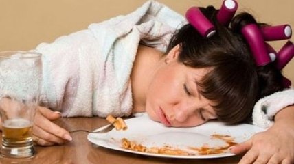 Почему после еды всегда хочется спать и как с этим бороться
