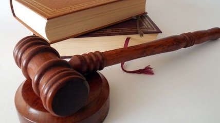 Суд арестовал двух полицейских, подозреваемых в пытках