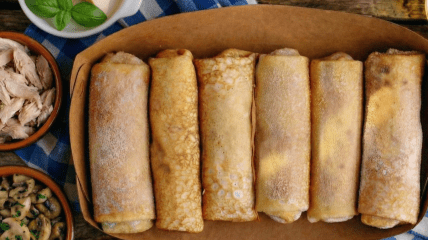 Млинці з куркою та грибами