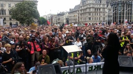 В Лондоне прошел многотысячный марш против правительства 