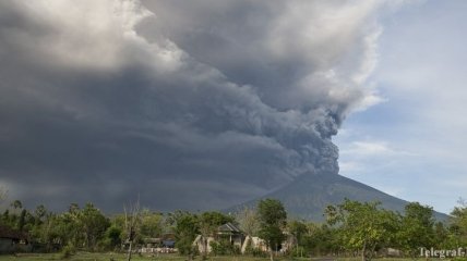 Ряд авиарейсов на Бали был отменен вследствие извержения вулкана