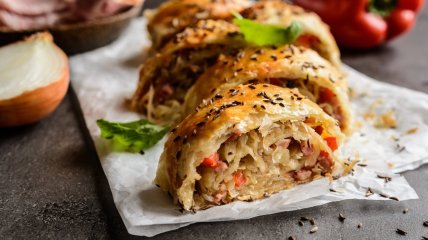 Капустяний пиріг на сковороді