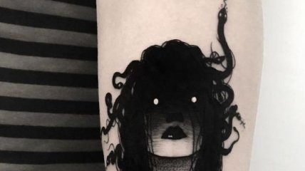 Мрачные черно-белые татуировки, которые пугают и завораживают одновременно (Фото)