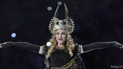 Мадонна похвасталась новым украшением