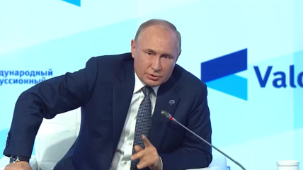 Путин продолжает гнуть линию про "один народ"