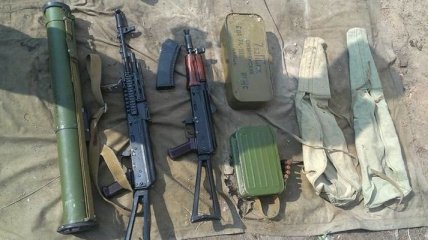 СБУ обнаружила тайник боевиков с оружием и боеприпасами