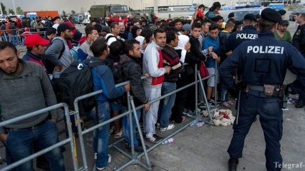 Венгрия начала военные учения для защиты границы от мигрантов