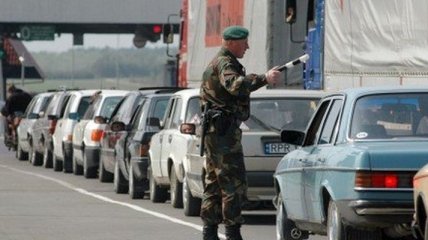 ГПСУ: На границе с Польшей в очередях ожидают почти 600 автомобилей