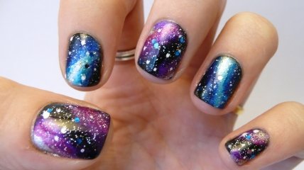 Космический маникюр - тренд сезона