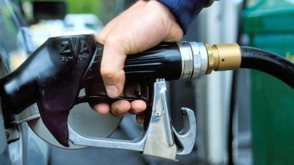 Бензин в Украине будет дешеветь
