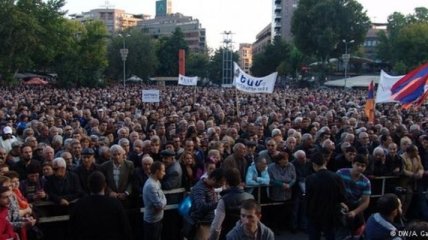 В Ереване прошел массовый митинг оппозиции