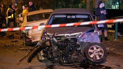В Киеве пьяный водитель устроил массовое ДТП с участием 9 авто