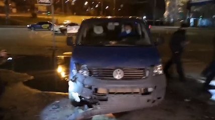 Пьяный водитель влетел в авто патрульных Киева, с мигалками спешащих на вызов (фото и видео)