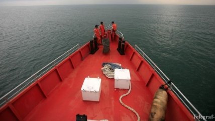 Спасатели нашли капитана и моряка с пропавшего малайзийского судна с туристами