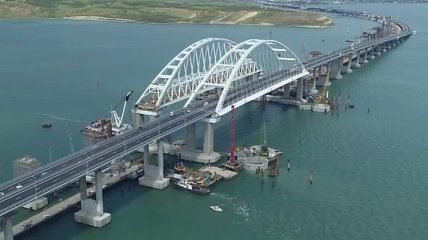 Российский ученый призвал разобрать Керченский мост и объяснил, как он убивает Азовское море