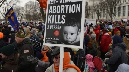Жители Евросоюза выразили протест против финансирования абортов