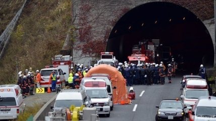 7 человек пропали в автомобильном туннеле в Японии (Фото)