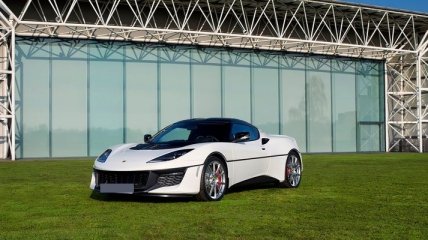 Lotus уже продала весь годовой выпуск электрического гиперкара Evija