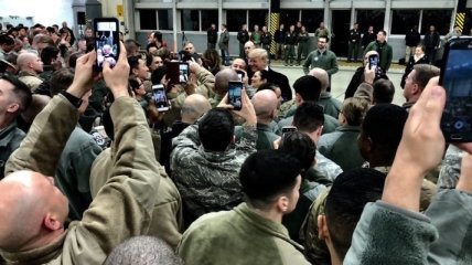 Трамп посетил американскую военную базу в Германии