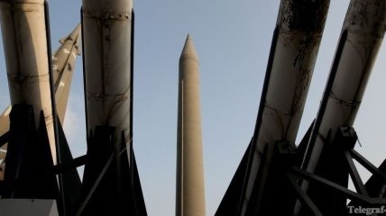 КНДР вывела пусковые установки с ракетами к восточному побережью