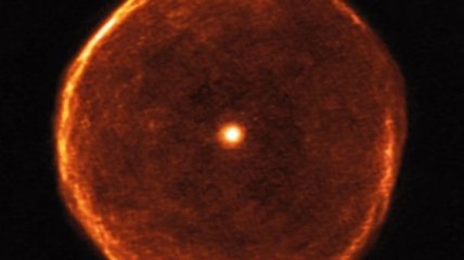 Астрономы получили снимки огненного космического "глаза"