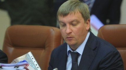 Скорик: "Оппозиционный блок" инициирует отставку министра Петренко