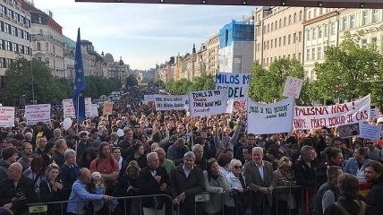 В Чехии снова прошли протесты против Земана