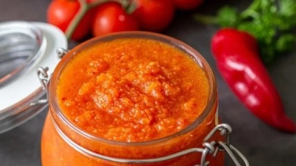 Аджика из помидор и чеснока: рецепт классический
