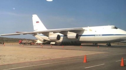 США призывают брать пример с Мальты и не пропускать самолеты РФ в Венесуэлу