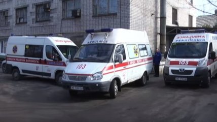 В Киеве пациент жестоко избил врачей "скорой", приехавших к нему на вызов: подробности