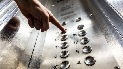 Очевидцы утверждают, что лифт нельзя назвать старым