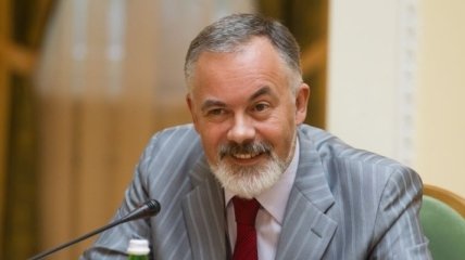 Дмитрий Табачник вручил работникам сферы образования и науки награды