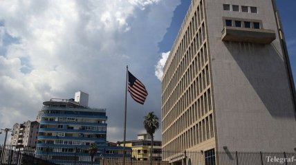 США могут закрыть посольства на Кубе