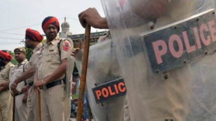 В Индии напали на патруль: погибли 24 полицейских