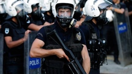 В Турции полиция за неделю провела более 300 антитеррористических операций