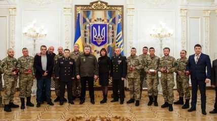 Порошенко: Сдадим аэропорт "Донецк" - враг будет во Львове