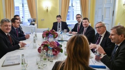 Порошенко и Юнкер обсудили выделение макрофинансовой помощи Украине