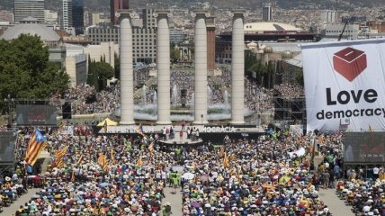 В Барселоне прошла массовая акция за референдум о независимости Каталонии