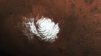 Поверхность Марса замело снегом